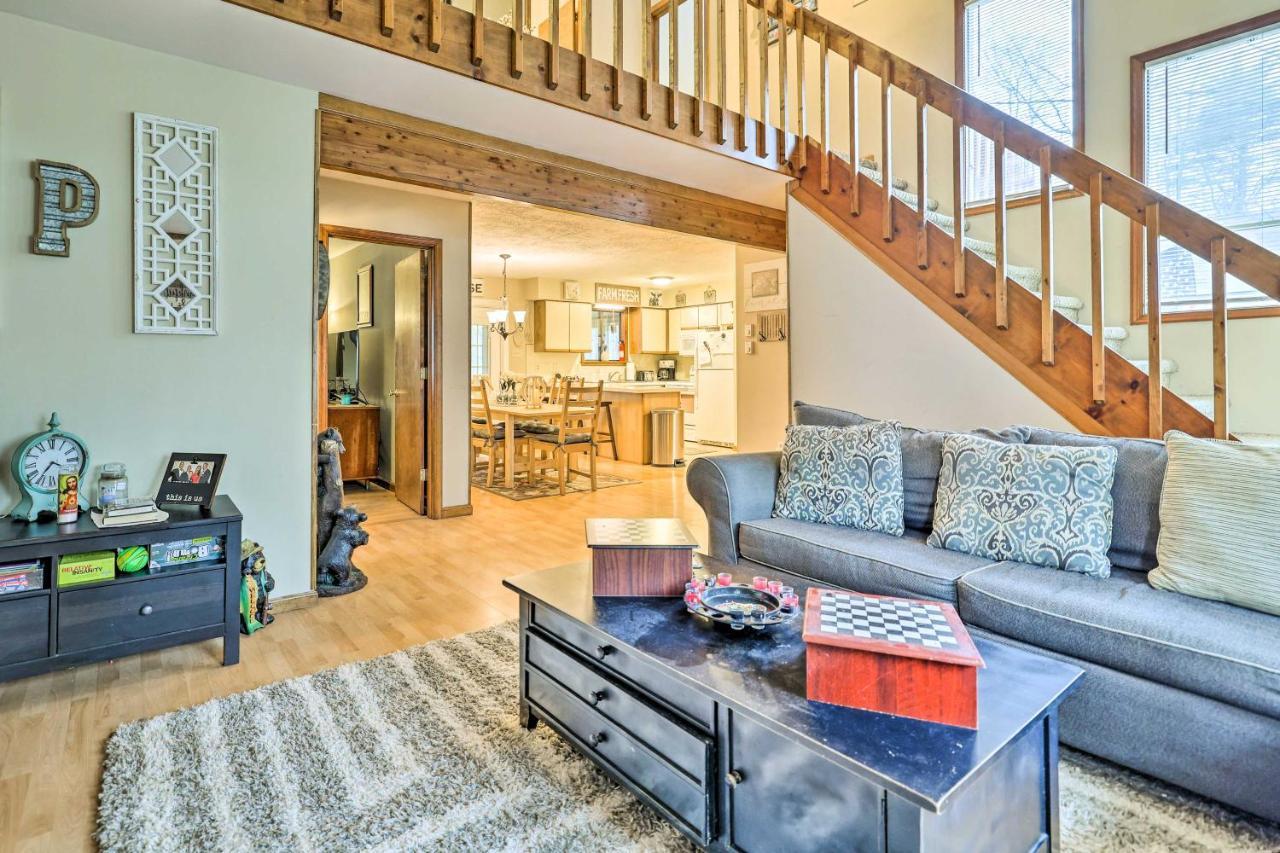 Poconos Vacation Home Walk To Locust Lake! Pocono Lake Exterior foto